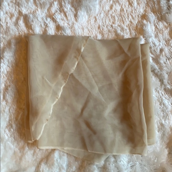 Chiffon wrap - Picture 3 of 3